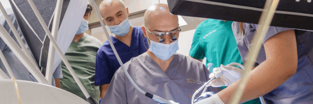 ¿Formarte en cirugía oral o derivar? Qué tener en cuenta antes de decidir 1 formarte en cirugía oral